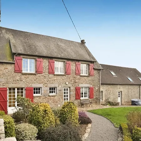 펜션 6 Bedroom Lovely In Saint-brice-de-landell Saint-Brice-de-Landelles