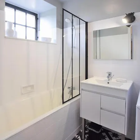 Awesome In Saint-brice-de-landell *