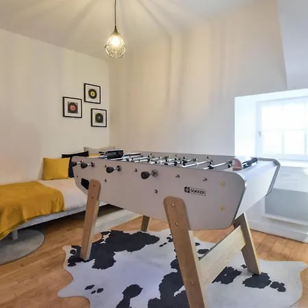 6 Bedroom Lovely In Saint-brice-de-landell 펜션