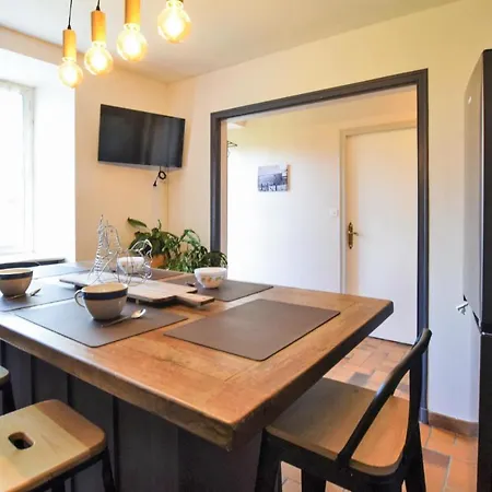 6 Bedroom Lovely In Saint-brice-de-landell 펜션 Saint-Brice-de-Landelles