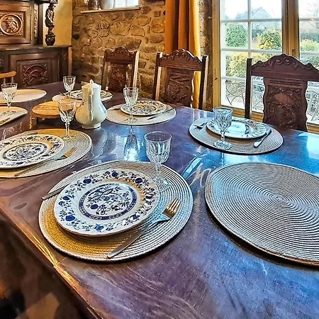 Holiday home 6 Bedroom Lovely In Saint-brice-de-landell