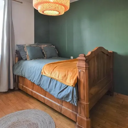 Holiday home 6 Bedroom Lovely In Saint-brice-de-landell