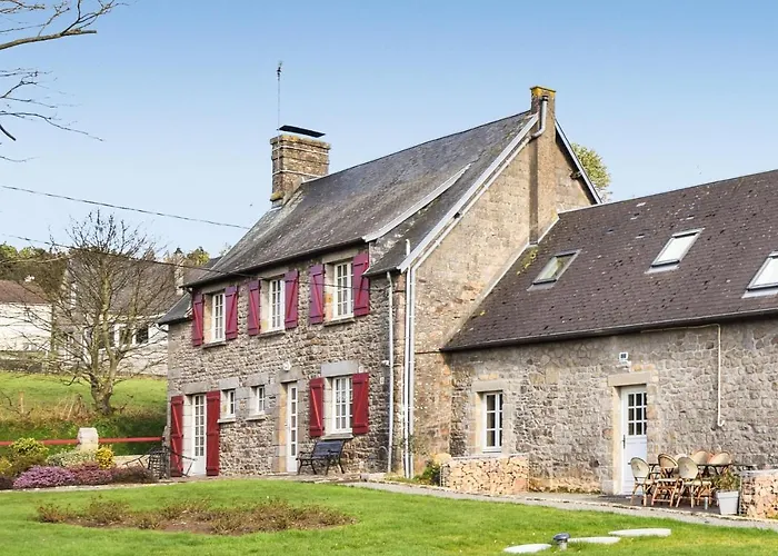 בית נופש Awesome In Saint-brice-de-landell *