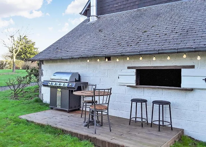 Holiday home Awesome In Saint-brice-de-landell