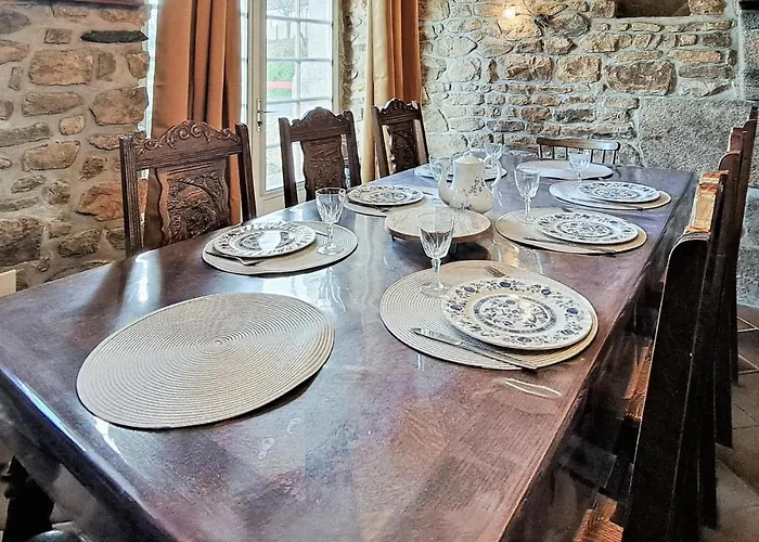 Awesome In Saint-brice-de-landell בית נופש