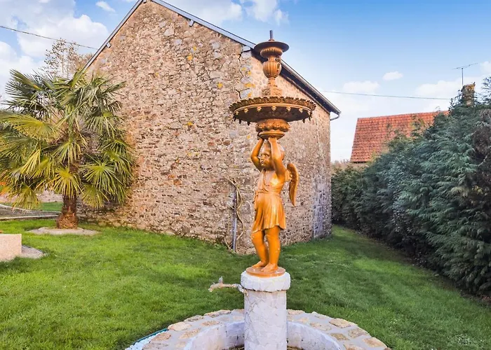 Holiday home Awesome In Saint-brice-de-landell