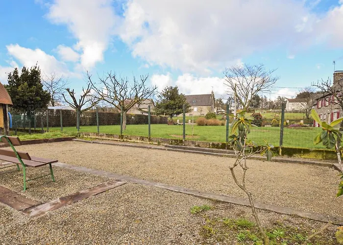 Holiday home Awesome In Saint-brice-de-landell Saint-Brice-de-Landelles